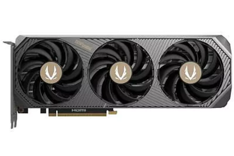Zotac GeForce RTX 5070 Solid 12GB GDDR7 DLSS4 | Tarjeta Gráfica Nvidia