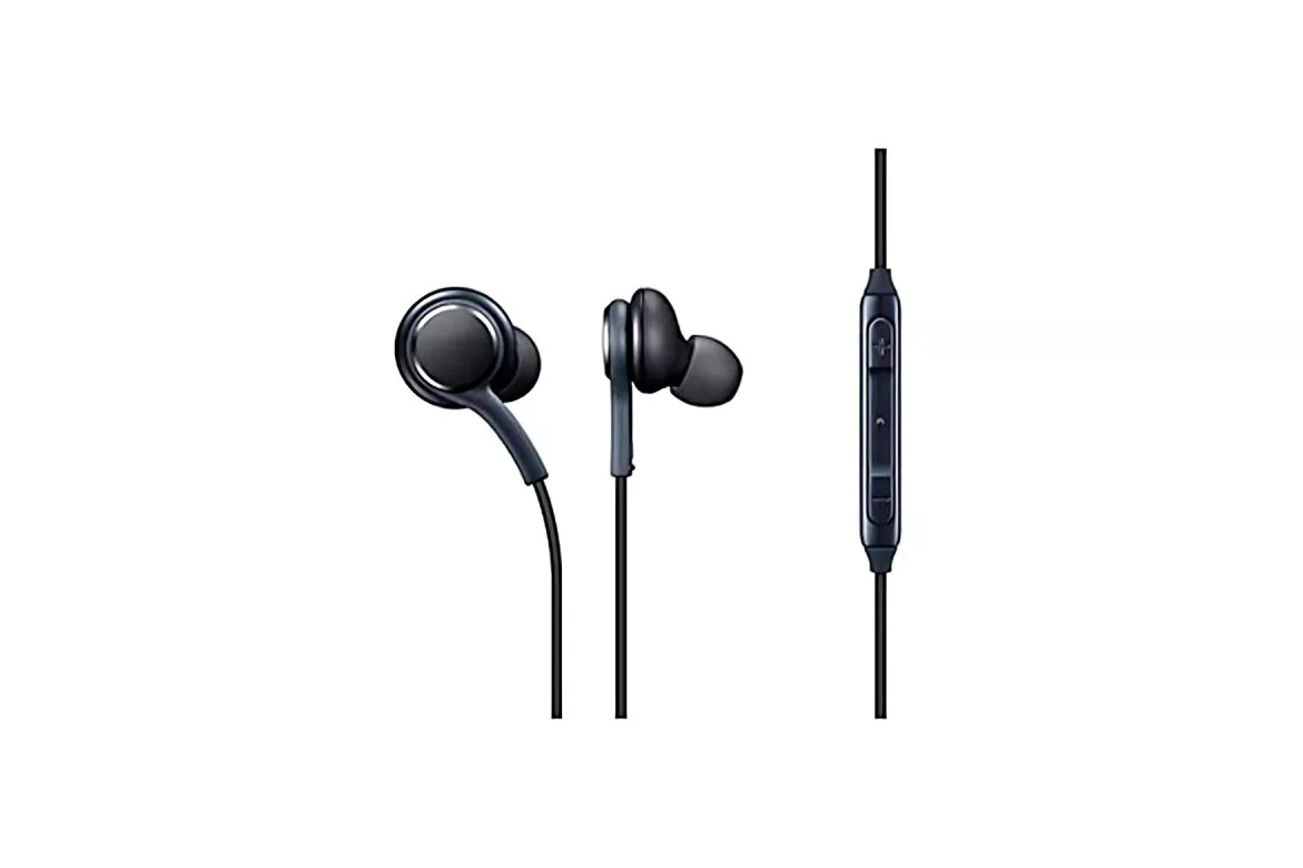 Auriculares Samsung con cable USB-C y manos libres acabado metálico anti enredos