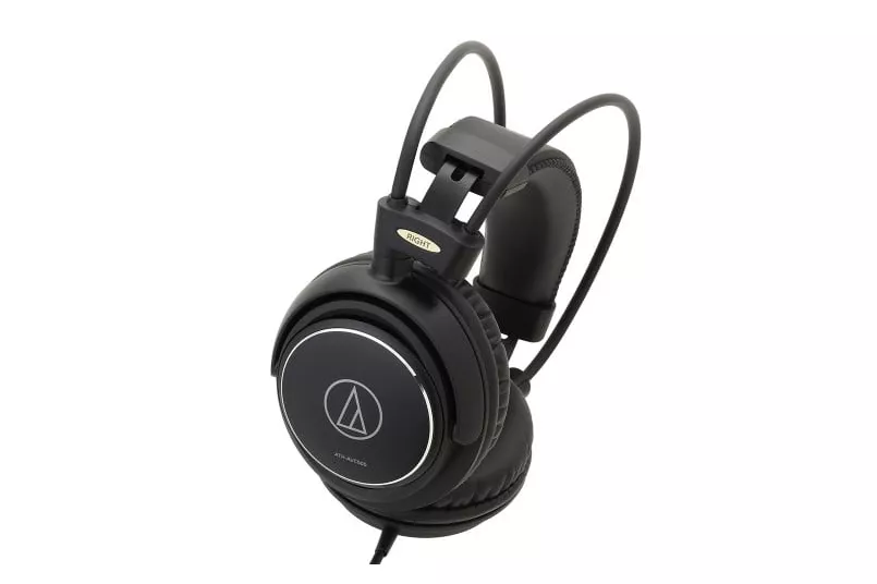 Auriculares Audio-Technica con cable, circumaurales, 10-25000 Hz, 53 mm, negro