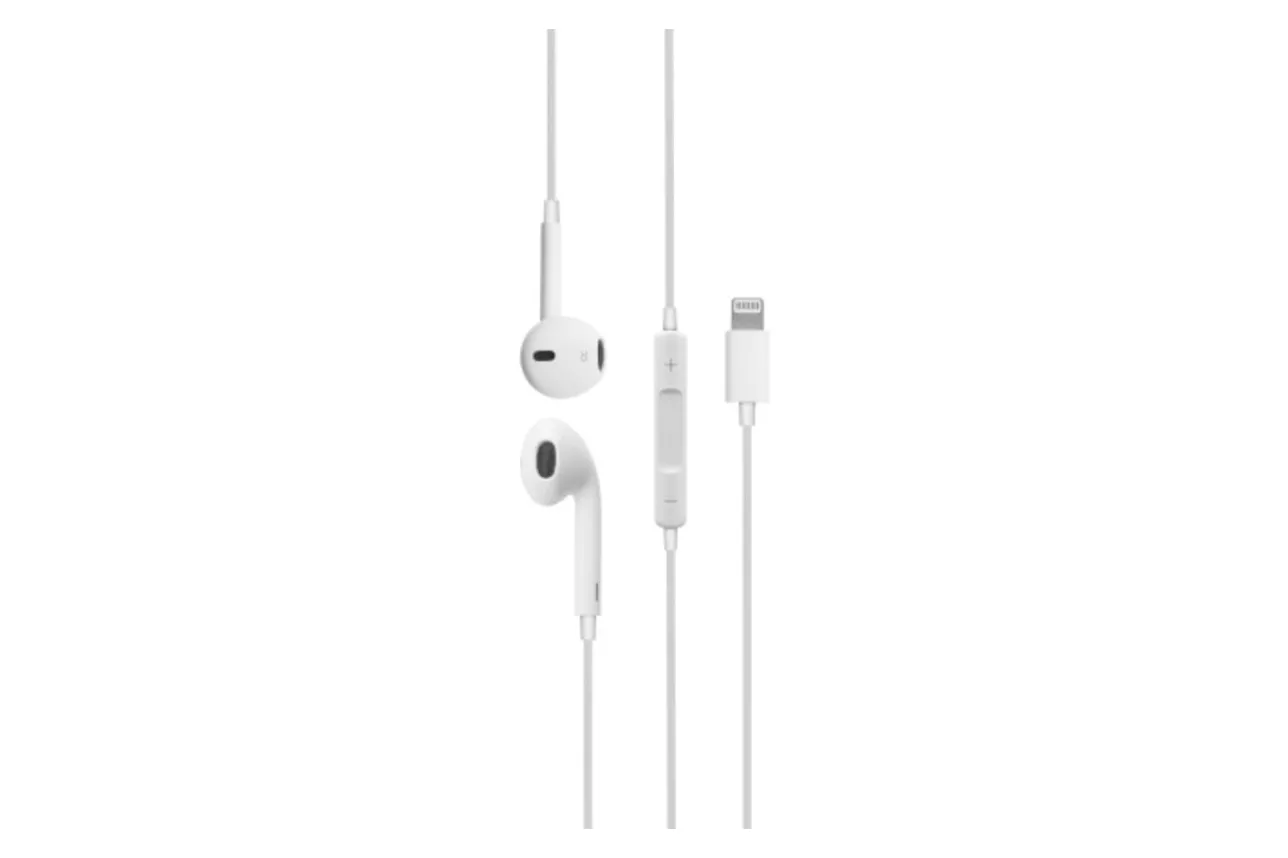 Auriculares DCU con cable compatibles Apple con micrófono y control de volumen en blanco