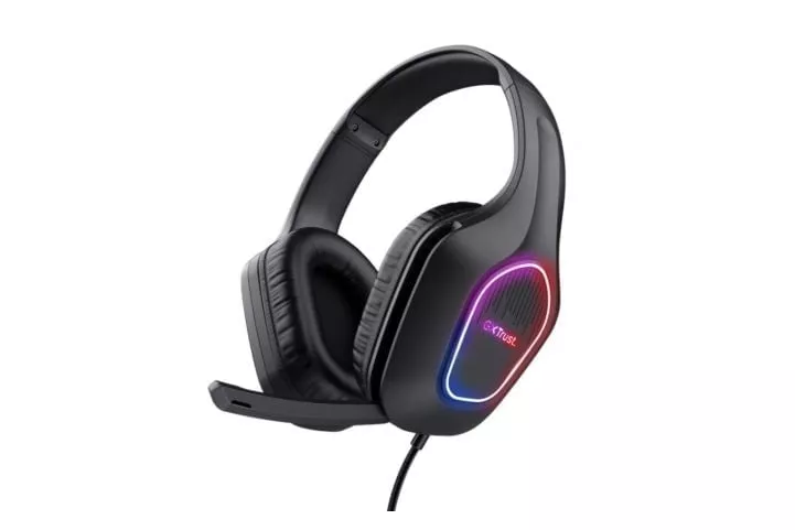 Auriculares Trust con cable 3.5mm/USB y micrófono para gaming con luces LED