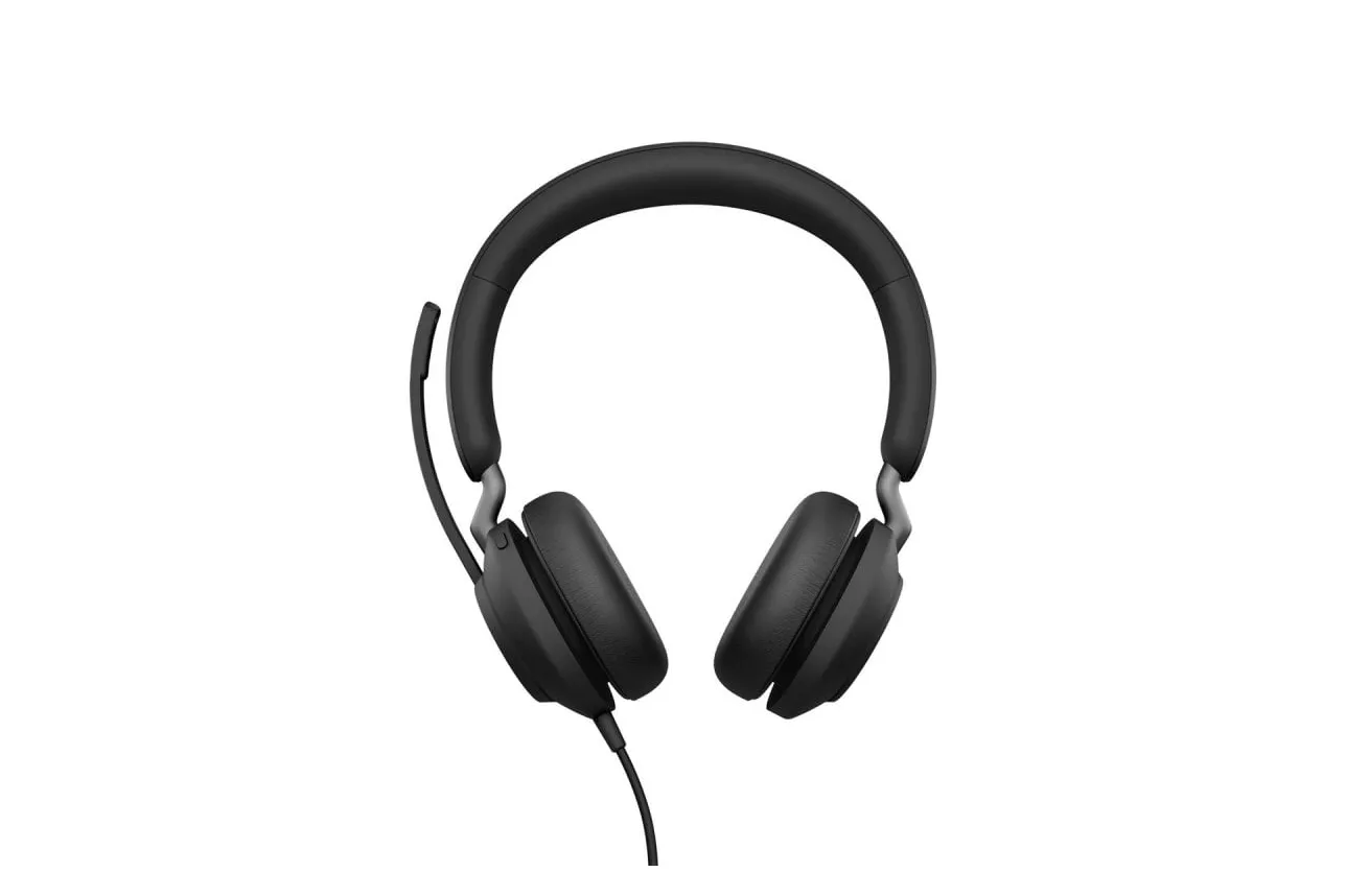 Auriculares Jabra Evolve2 40 SE con cable USB-C para llamadas y música con Cancelación de Ruido pasiva, micrófono y Busylight, color negro