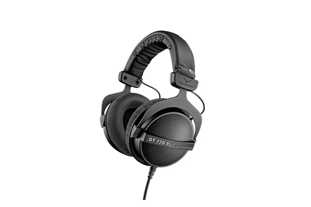 Auriculares Beyerdynamic DT 770 PRO 80 OHM con cable Escenario/Estudio Negros