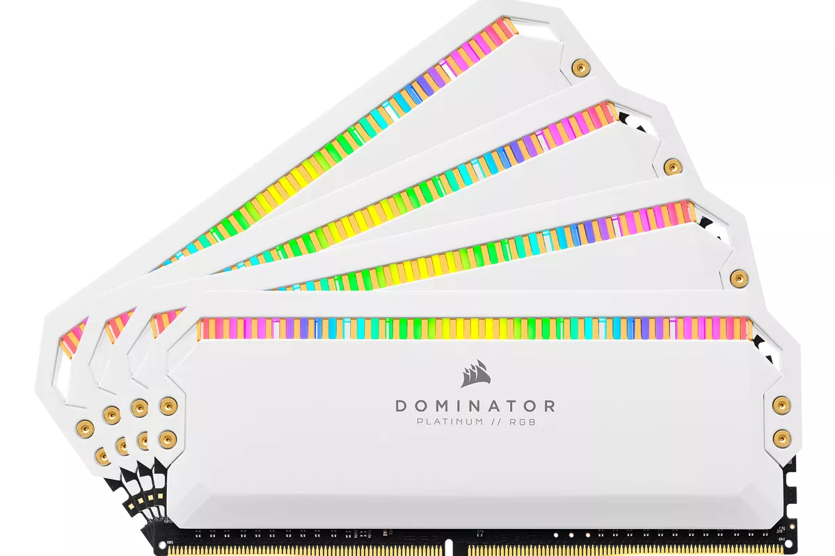 Corsair Dominator Platinum RGB Weiß 32GB Kit (4x8GB) DDR4-3600 CL18 DIMM Arbeitsspeicher