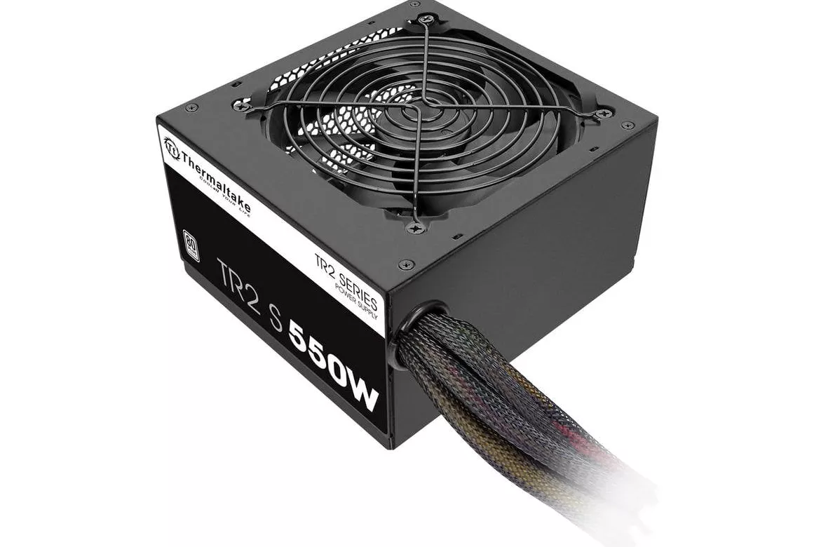 Fuente de Alimentaci&oacute;n Thermaltake TR2 S 550W Certificaci&oacute;n 80 PLUS ATX