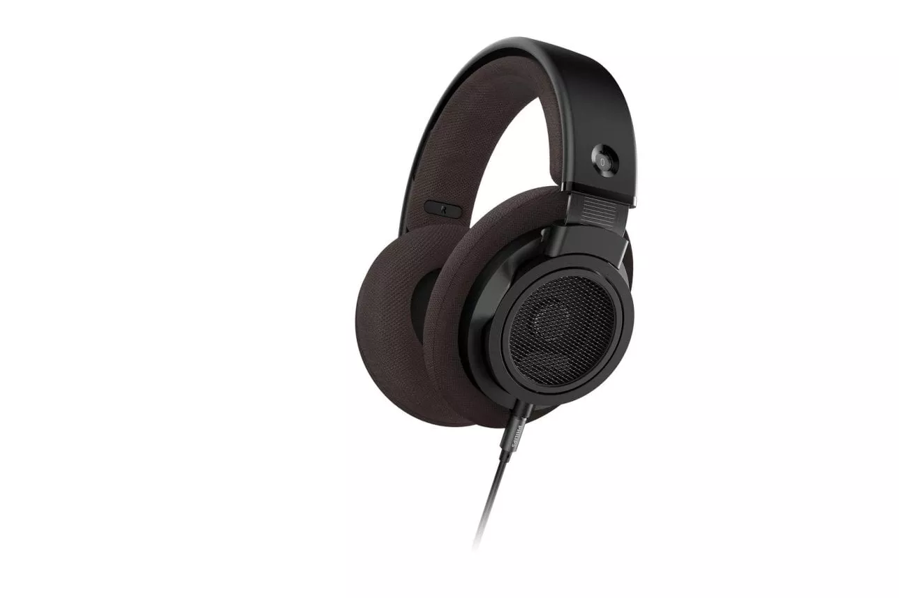 Auriculares Philips SHP9500CY/00 con cable, conexi&oacute;n al&aacute;mbrica, uso m&uacute;sica, negro y marr&oacute;n