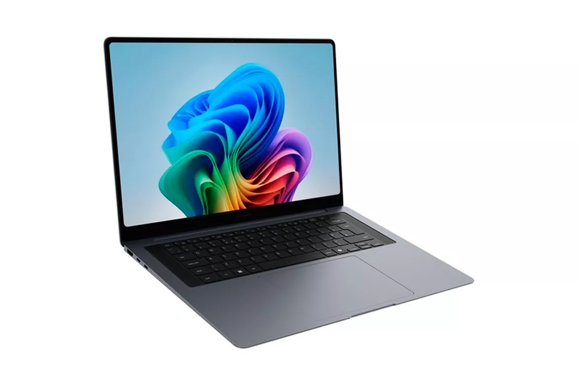 Port&aacute;til Samsung Galaxy Book6 U5-325 32GB 512GB 14" W11P Gris