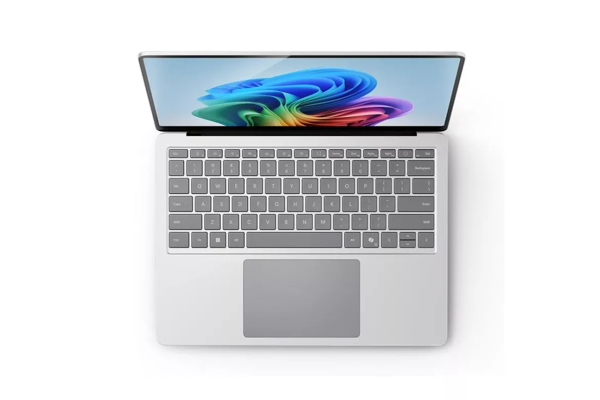 Port&aacute;til Microsoft Surface Laptop 7 13,8" Snapdragon X1P-64-100 16 GB 256 GB SSD Windows 11 Pro GPU Adreno pantalla t&aacute;ctil