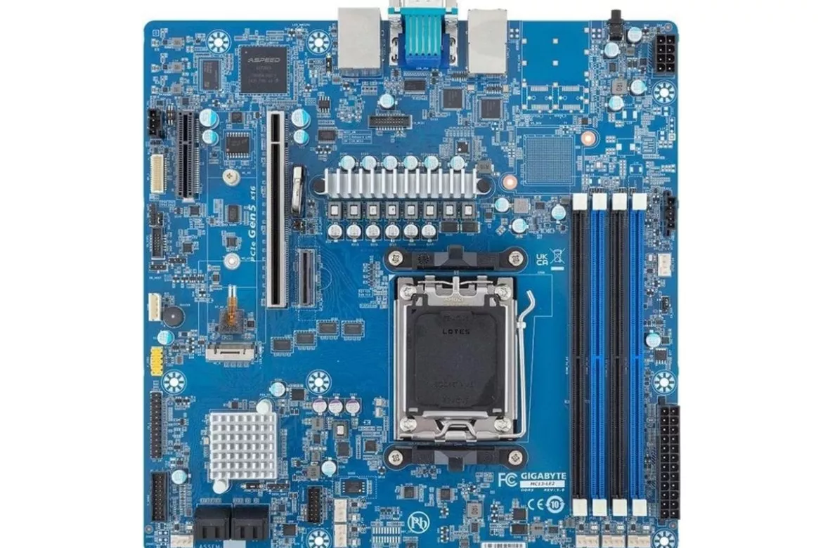 Placa Base Gigabyte MC13-LE2 AMD B650E AM5 DDR5 Micro ATX USB-A RJ45