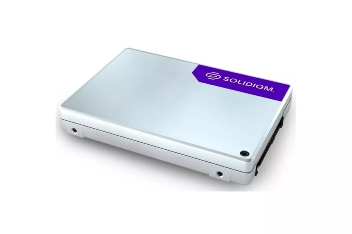 Disco Duro Solidigm D5-P5316 15 TB SSD 7000 MB/s PCIe 4.0 NVMe QLC