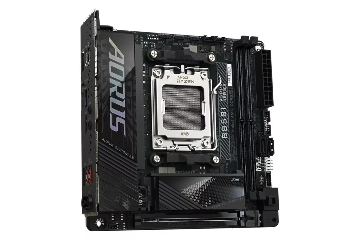 Placa Base GIGABYTE B850I AORUS PRO AMD B850 AM5 DDR5 Mini ITX WiFi 7 2.5GbE