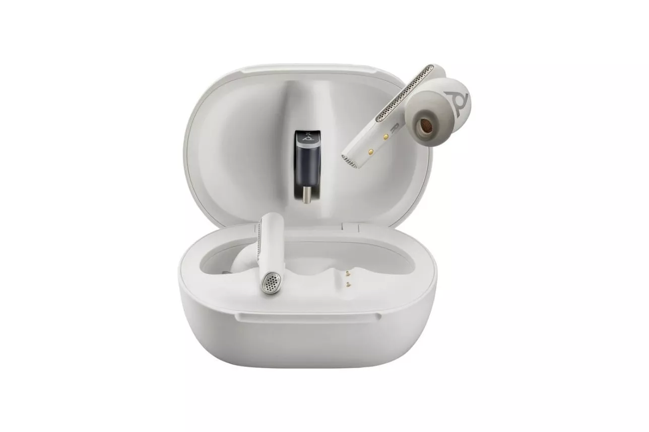 Auriculares Poly Voyager Free 60+ inal&aacute;mbricos Bluetooth 5.3 con Cancelaci&oacute;n Activa de Ruido, micr&oacute;fono y estuche t&aacute;ctil blanco arena