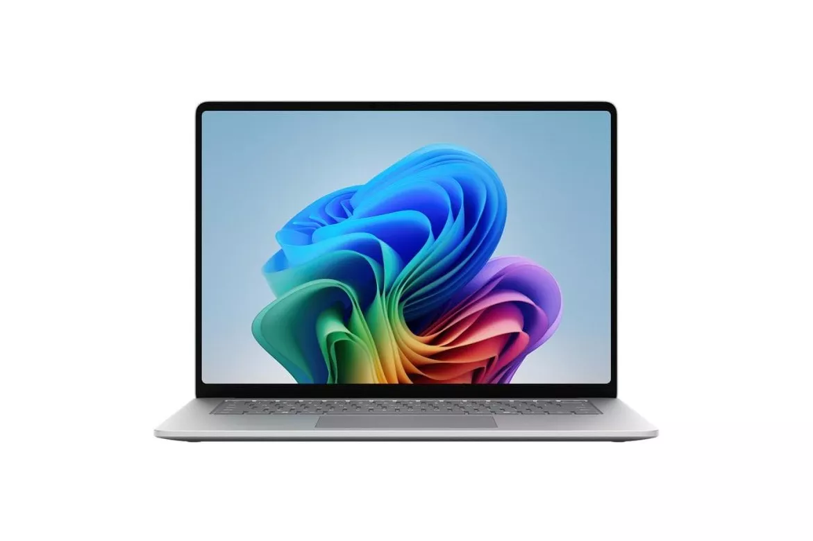 Port&aacute;til Microsoft Surface Laptop 8 13,8 pulgadas Intel Core Ultra 7 366H 16 GB Intel Graphics 512 GB SSD Windows 11 Pro pantalla t&aacute;ctil