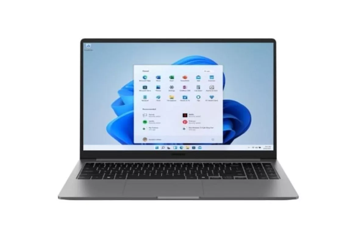 Port&aacute;til Samsung Galaxy Book5 15,6" Intel Core Ultra 5 225U 16GB 512GB SSD Gr&aacute;ficos Intel Windows 11 Pro