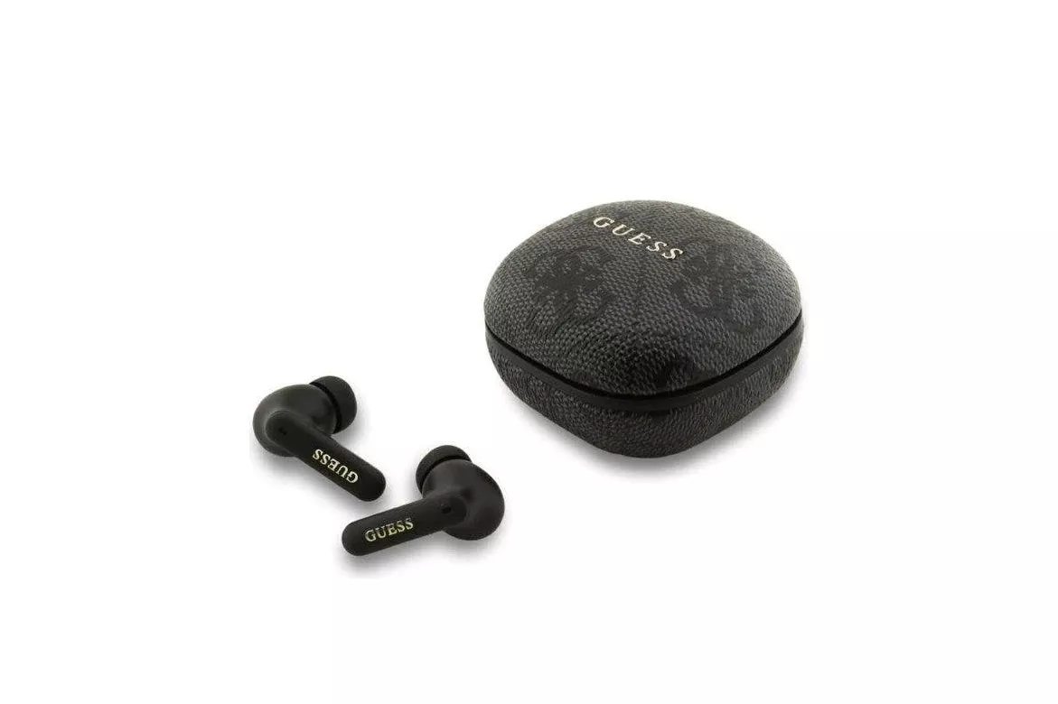 Auriculares inal&aacute;mbricos Guess Bluetooth ENC con cancelaci&oacute;n de ruido, dise&ntilde;o en polipiel negra y estuche negro