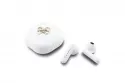Auriculares Guess TWS inal&aacute;mbricos Bluetooth con logo 4G y estuche blanco