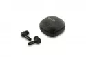Auriculares inalámbricos Guess Bluetooth ENC con cancelación de ruido, diseño en polipiel negra y estuche negro