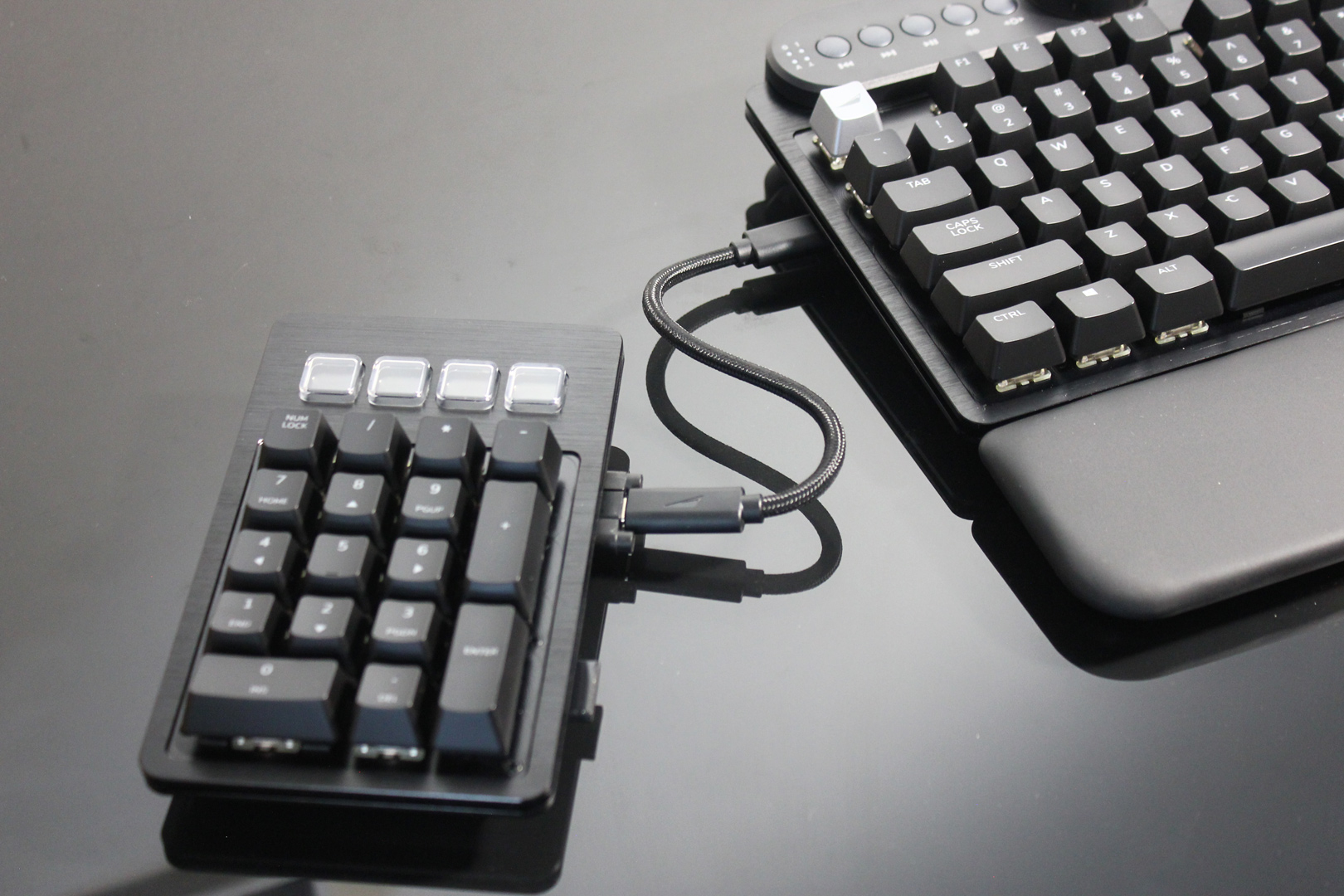 Geeknetic La historia de Mountain.gg, creadores del teclado Everest 2