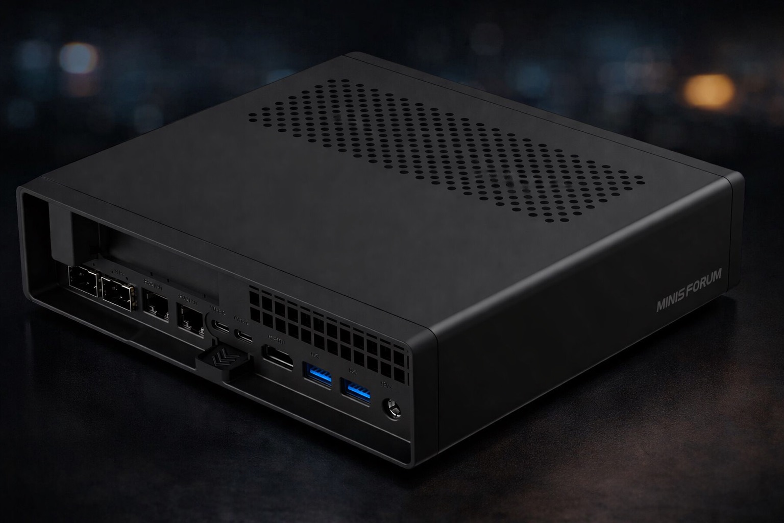 Minisforum convierte su MS A2 en un mini PC con ambición de laboratorio: Ryzen 9 9955HX, doble 10GbE SFP+ y expansión PCIe