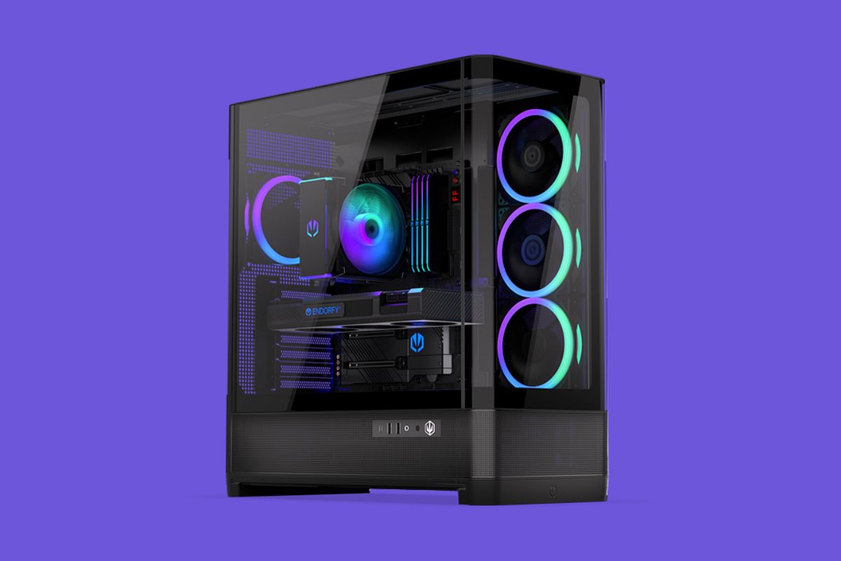 Endorfy apuesta por el cristal curvo y los ventiladores Reverse con su nueva serie Aquarius 8000