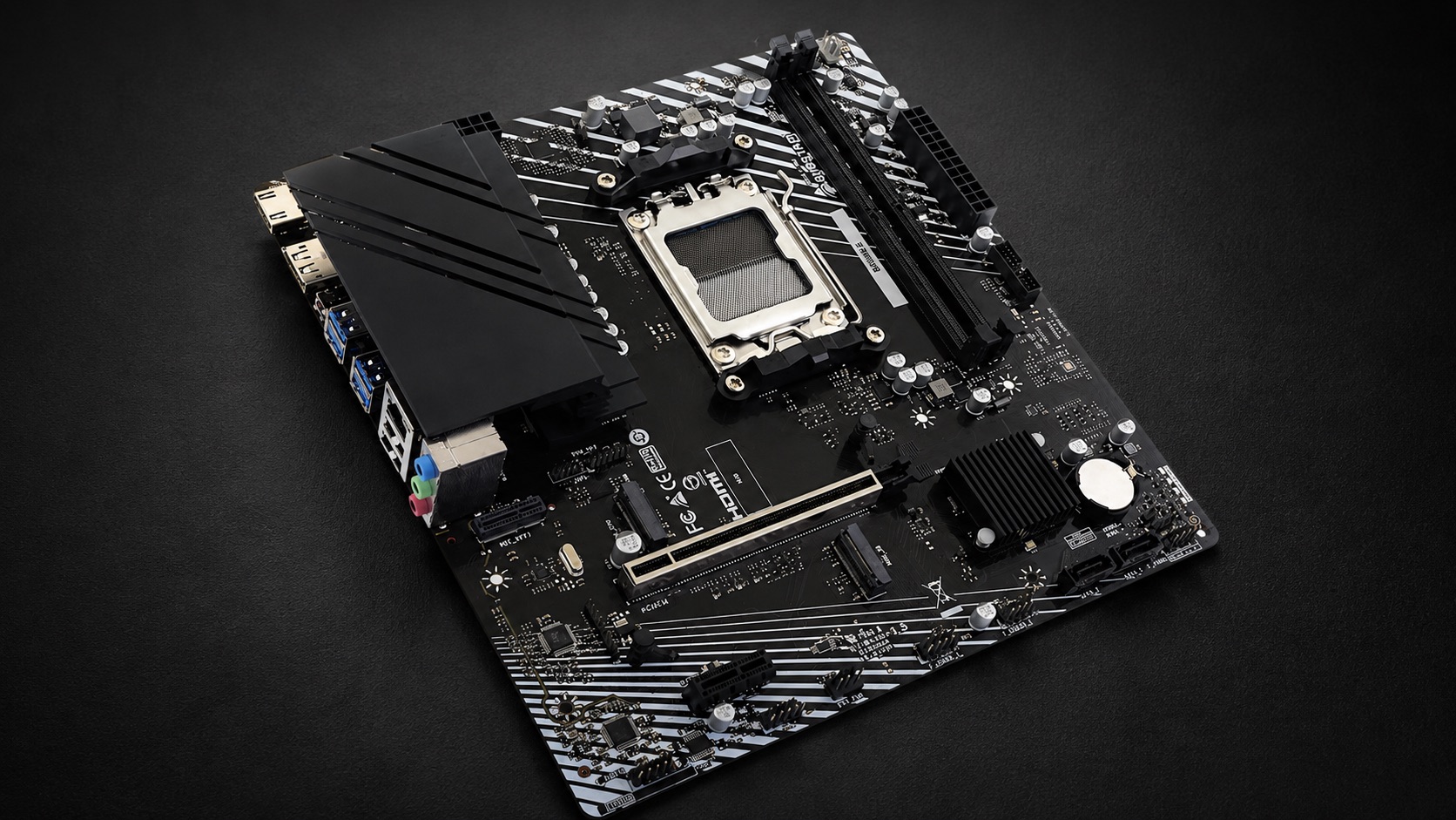 Biostar lanza la B850MS-E, una placa AM5 con PCIe 5.0 y soporte para 128 GB de RAM DDR5