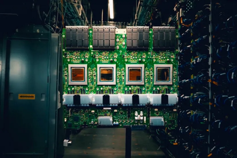 Google estaría desarrollando un chip especializado para Gemini capaz de multiplicar la eficiencia de sus TPU