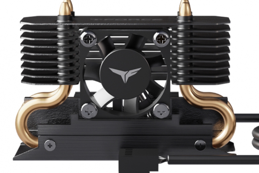 El T-FORCE DARK AirFlow I es un disipador para SSD con heatpipes de cobre y ventilador