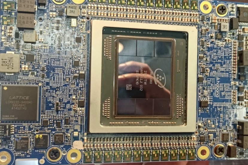 La tarjeta aceleradora de IA Intel Gaudi 2 con 96 GB HBM2E promete ser la  única alternativa a la NVIDIA H100