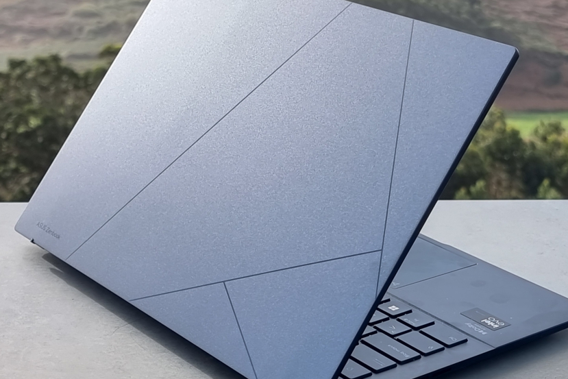 【美品】ASUS Zenbook 14 UX3405MA core ultra7 ASUS Zenbook 14 OLED UX3405M Review con Core Ultra 7 155H 