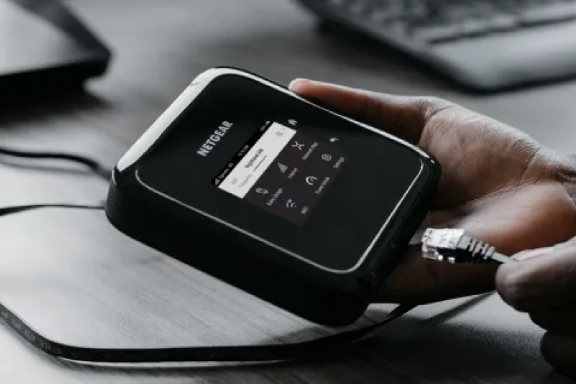 Netgear Nighthawk M7 Pro: Llega el primer router portátil 5G con WiFi 7