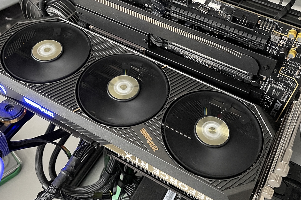ZOTAC Gaming GeForce RTX 5070 Ti AMP Extreme Infinity 16 GB GDDR7 - Reflex 2, RTX AI & DLSS4 Krachtige Gaming Grafische Kaart