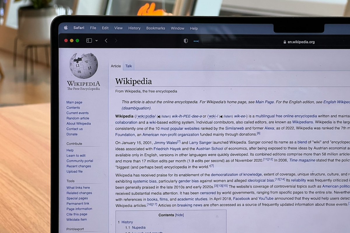 El plan maestro de Wikipedia para sobrevivir a la IA se llama Amazon, pero también Microsoft, Perplexity y Meta