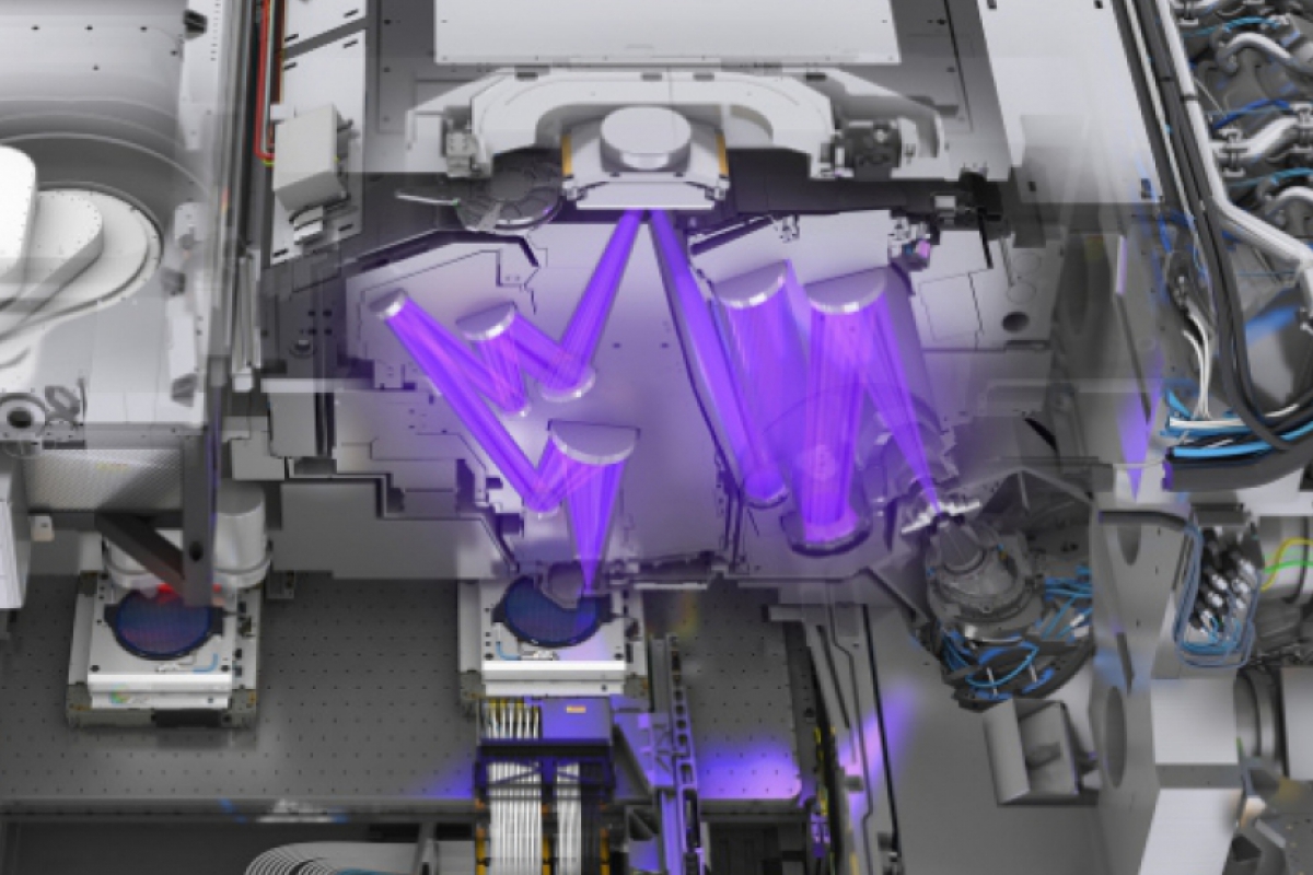 ASML ha conseguido aumentar la potencia de sus máquinas EUV. Serán capaces de fabricar un 50% más de chips en 2030