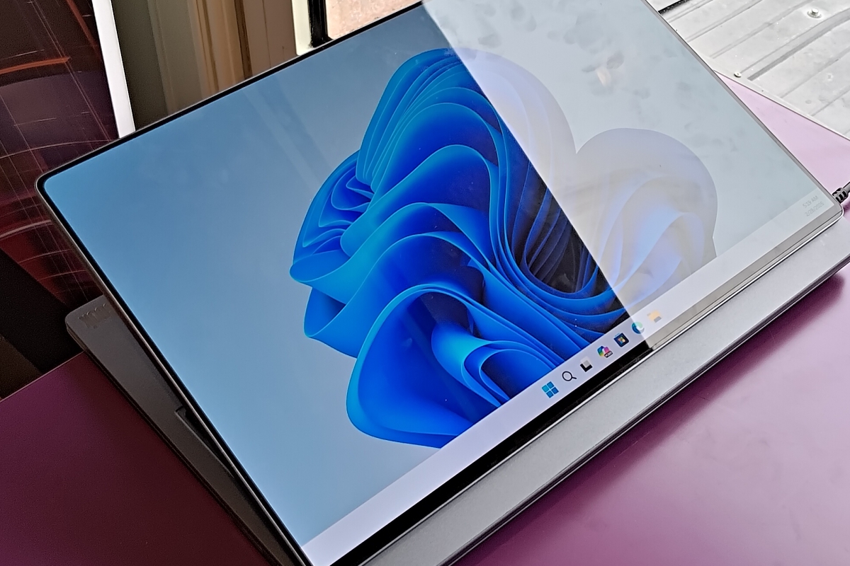 Lenovo reinventa el portátil de doble pantalla con el ThinkBook Modular AI PC Concept