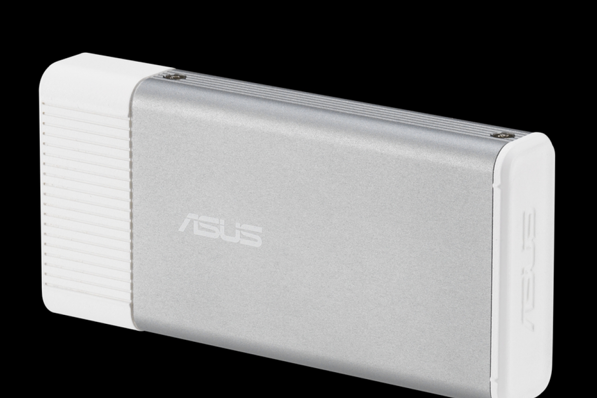 ASUS UGen300: un USB que añade 40 TOPS de potencia para IA a cualquier dispositivo