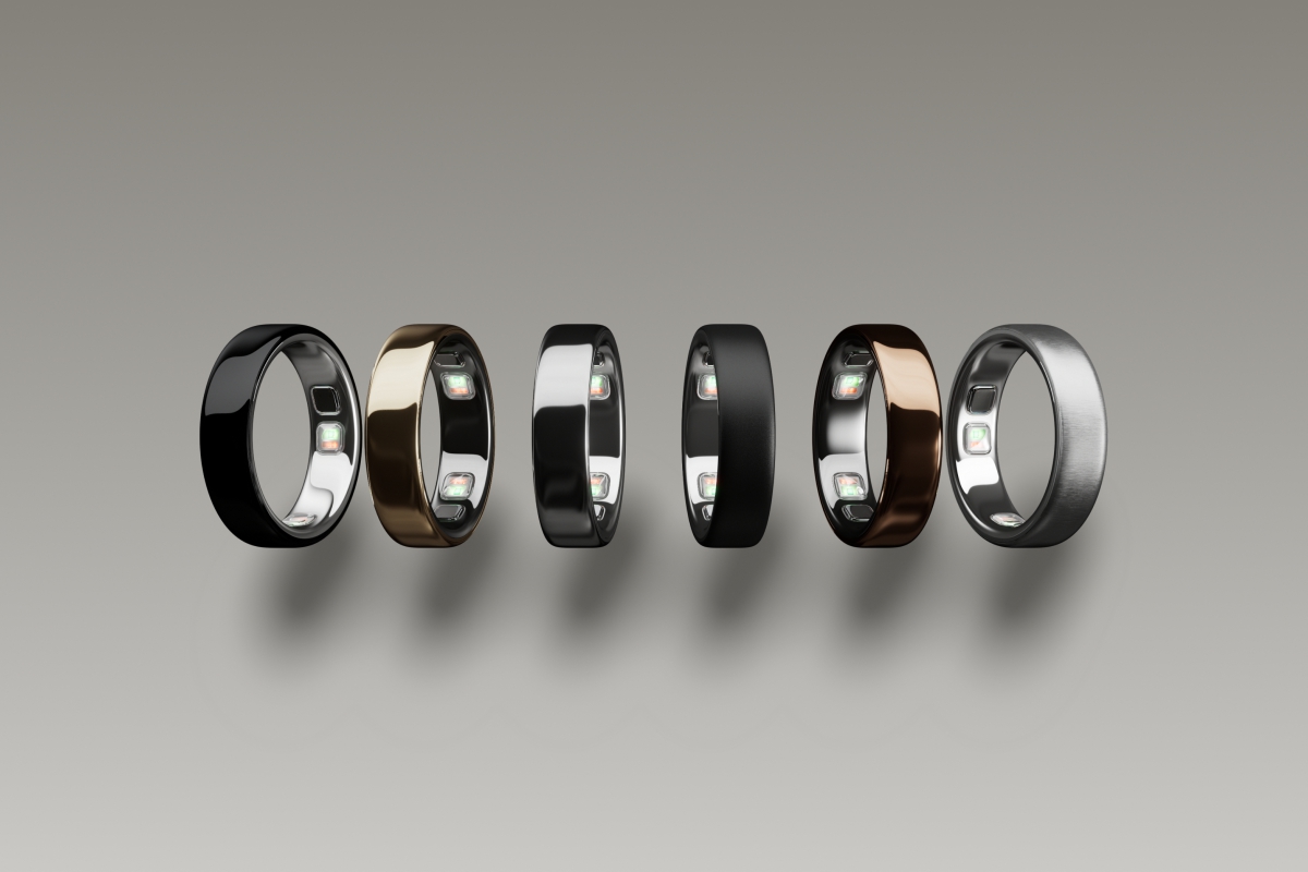 Oura presenta Oura Ring 5, un anillo un 40% más pequeño que su predecesor y que ataca el interés creciente por los wearables sin pantalla