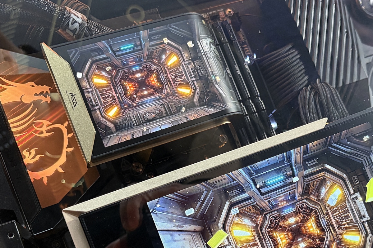 MSI desarrolla su AIO más espectacular con el nuevo MSI MEG Coreliquid E15: pantalla OLED con giro de 110 grados, para una mejor visualización y siste