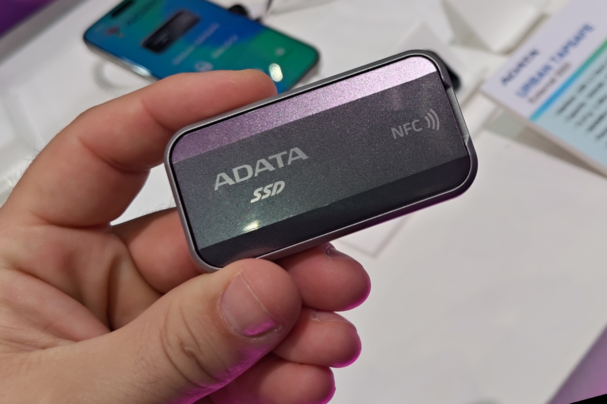 ADATA lleva a Computex 2026 el Urban TapSafe, un SSD externo que se desbloquea con NFC y alcanza 1900 MB/s