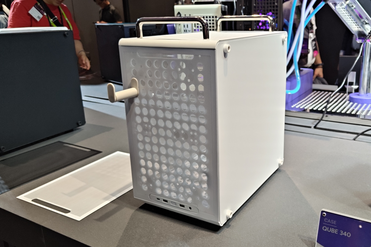El QUBE 340 de Cooler Master llega al Computex 2026 como la caja mATX más accesible de la serie con GPU de hasta 366 mm