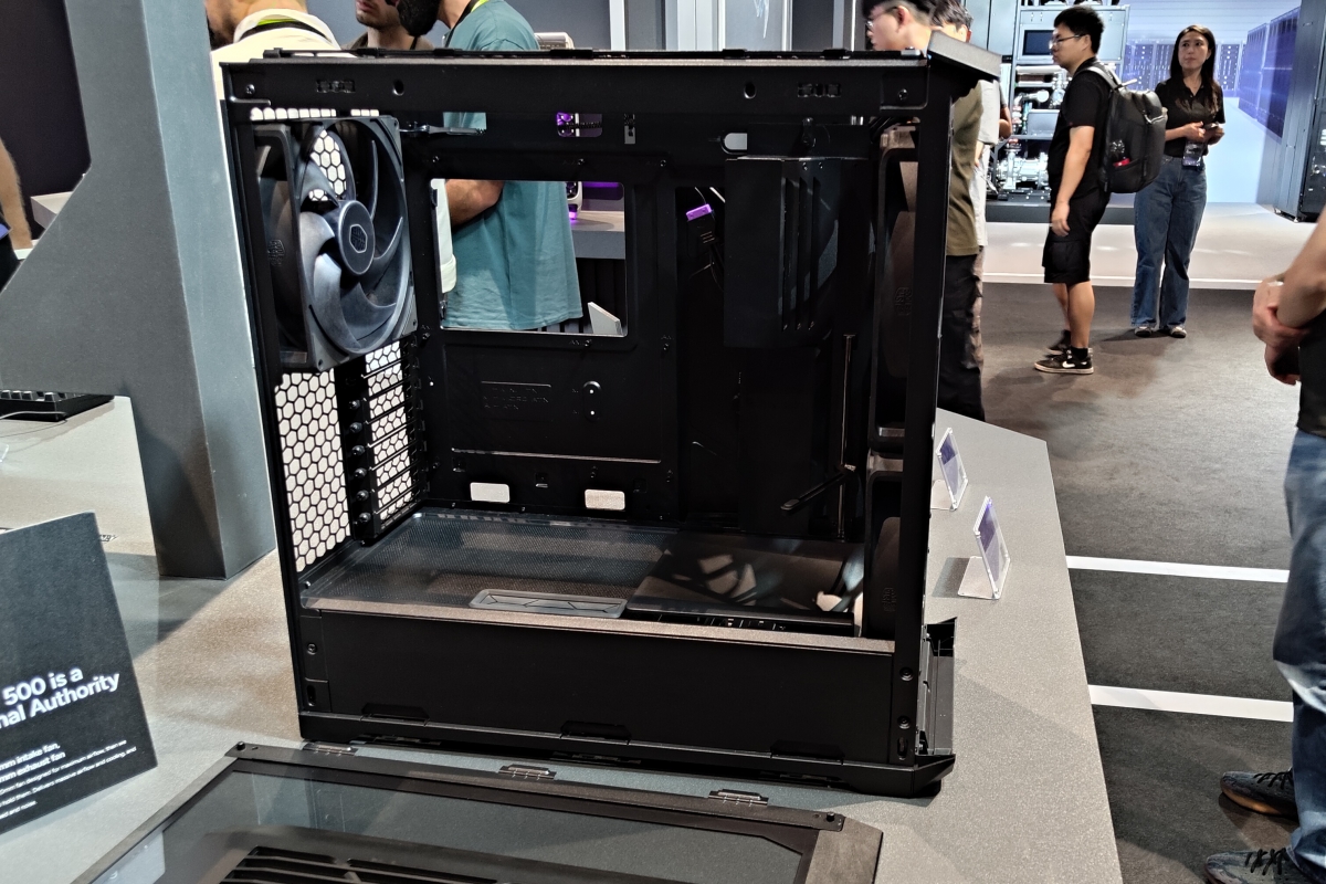 El HAF II 500 de Cooler Master llega al Computex 2026 con ventiladores Mighty40 de 220 mm y aspas de polímero de cristal líquido