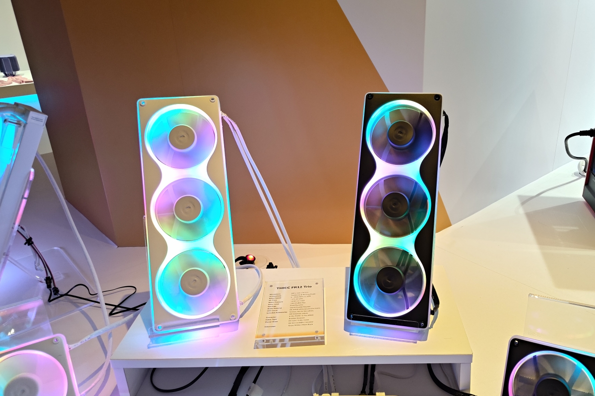Ventiladores de 360 x 124 x 32 mm con 71,42 CFM y 4,44 mm-H2O: son los THICC FR12 Trio de HYTE