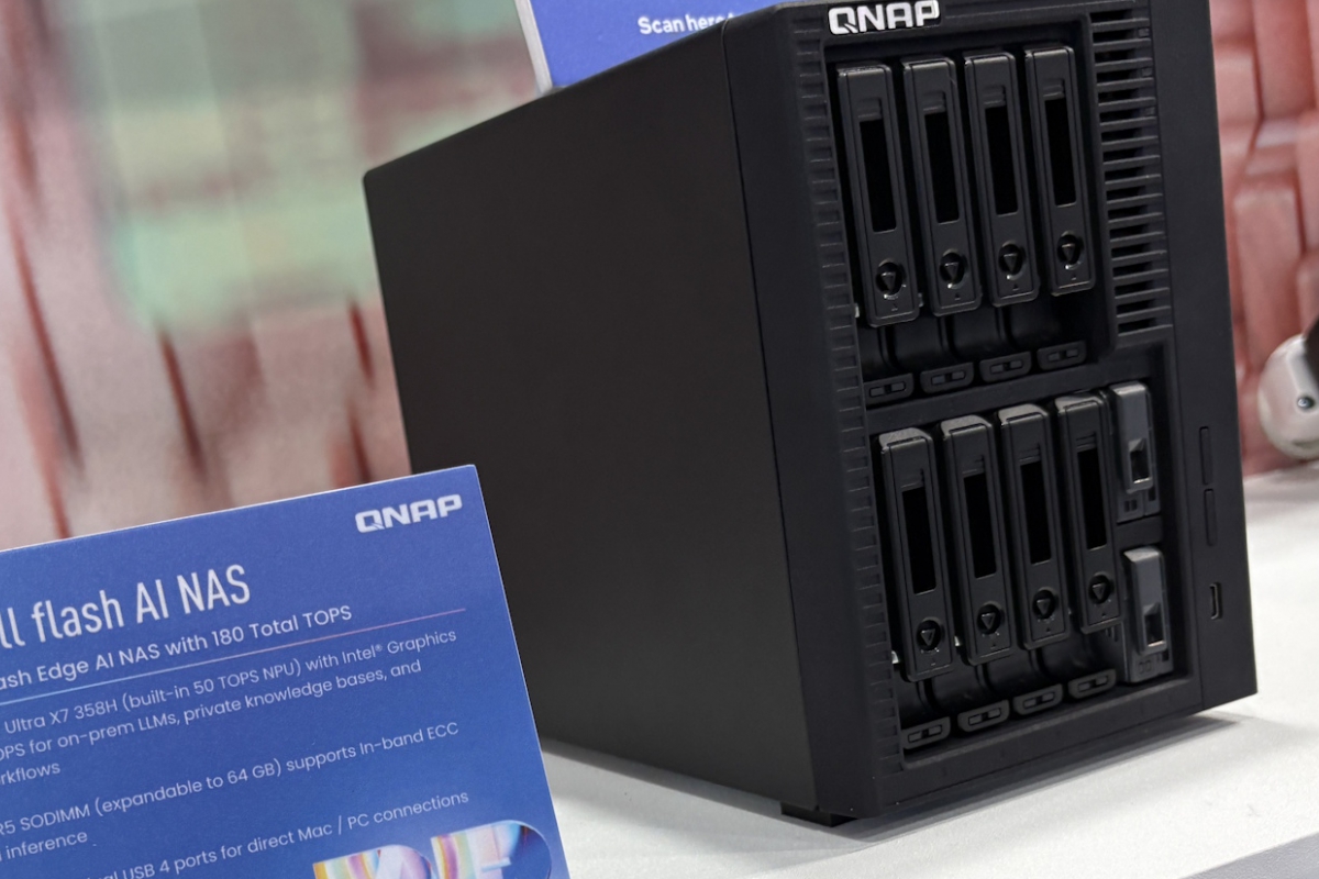 QNAP nos presenta uno de sus prototipos de nueva generación de NAS con IA