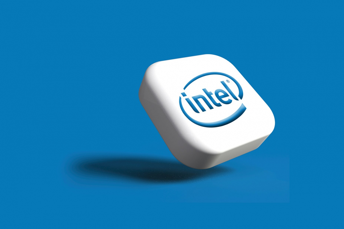 Intel adelanta un año la producción de su próximo proceso de fabricación 14A