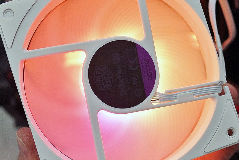 Cooler Master Sickleflow 120 ARGB White Edition 3 in 1 kit Review