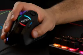 Krom KAOX, un ratón gaming ergonómico en formato vertical con iluminación RGB