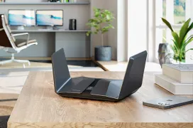 Netgear lanza su primer router WiFi 6E con un diseño de tres bandas y un precio de 600 dólares
