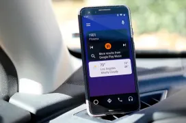 Android Auto dejará de funcionar en Android 12 en favor del Modo conducción del Asistente de Google