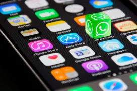 WhatsApp para iOS podrá transcribir las notas de voz gracias a los servicios de Apple