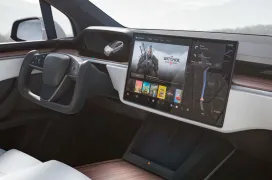 Tesla quiere llevar la biblioteca de Steam al centro de entretenimiento de sus coches
