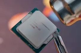 Eliminan el IHS de un Intel Core i9-13900 dejando ver el troquel interior de 257 mm2